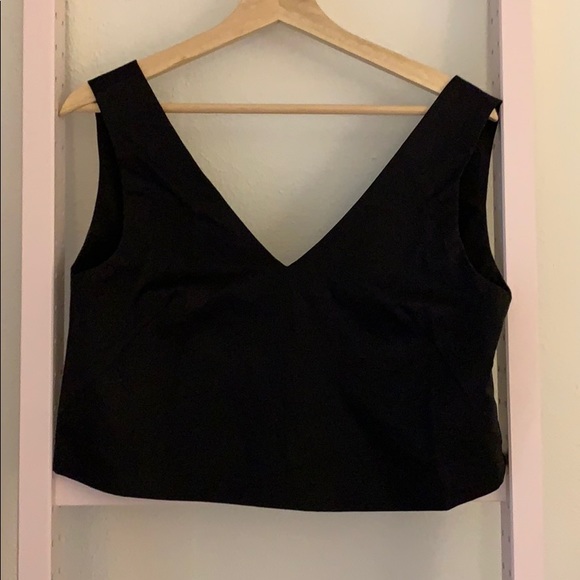 V Neck Crop top - Picture 1 of 2